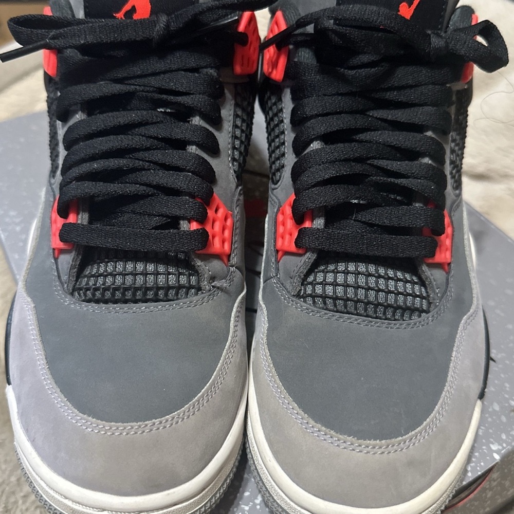 Jordan 4